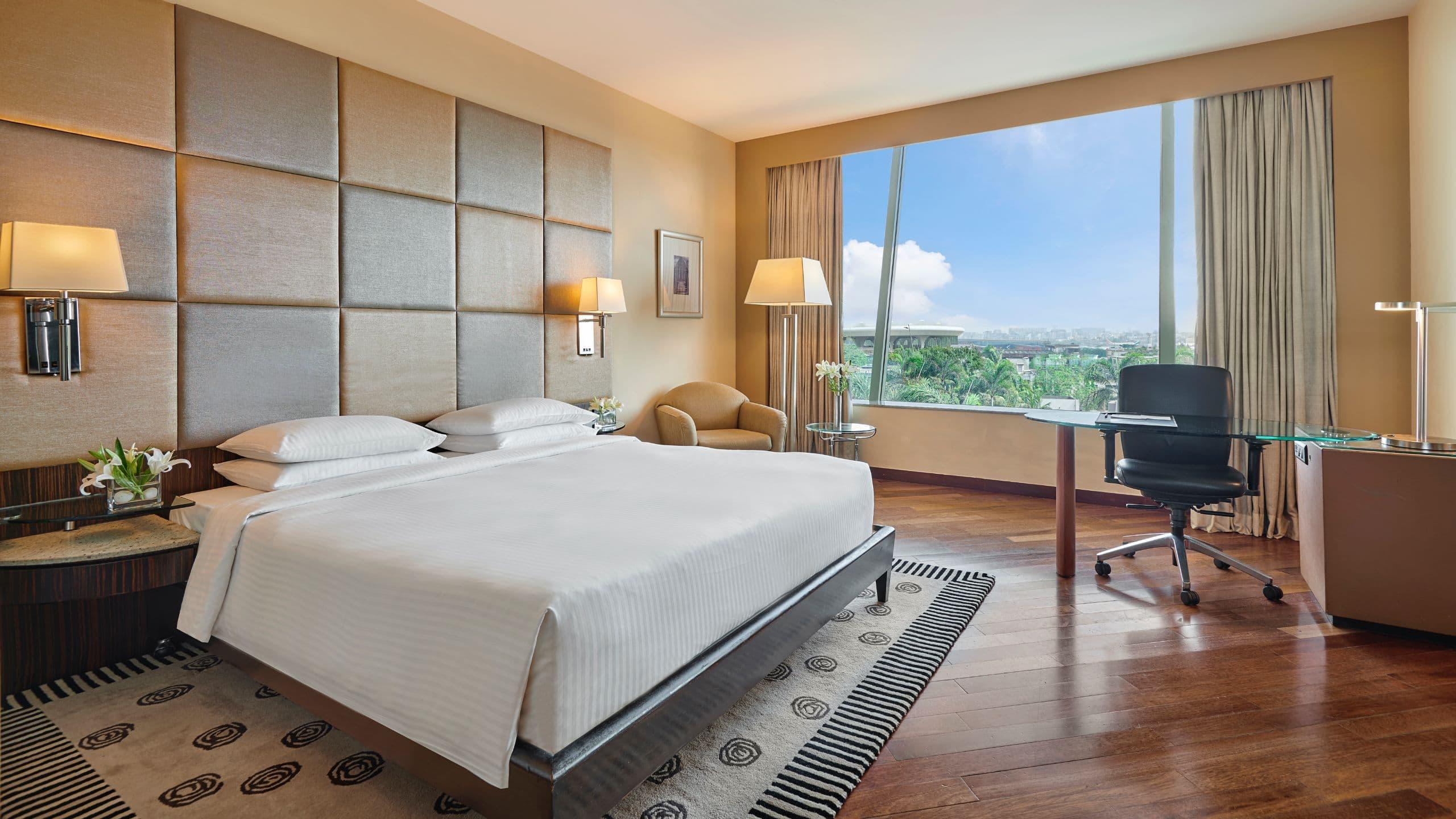 Hyatt Regency Mumbai International Airport Hotel Luaran gambar A guest room at the hotel