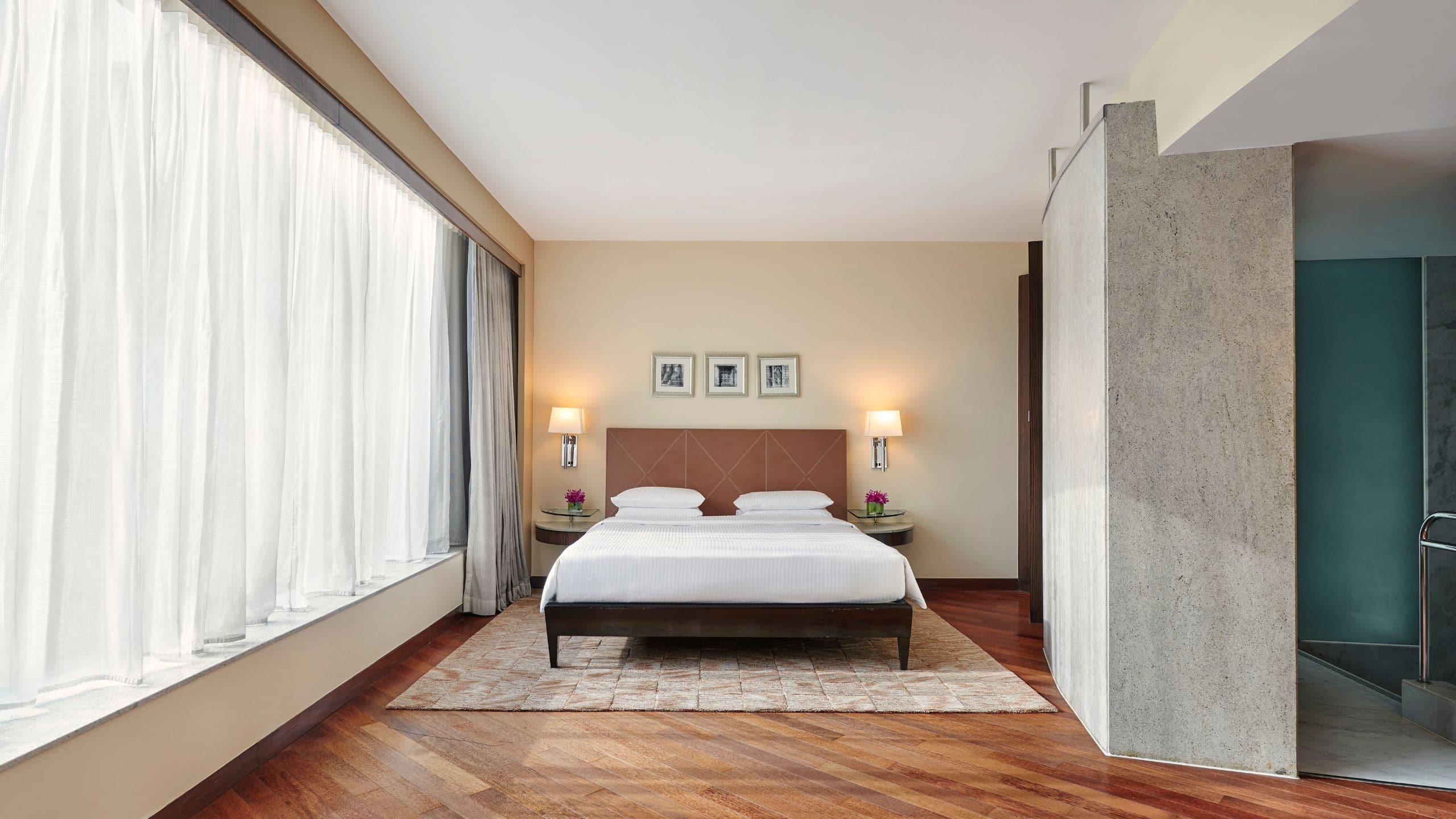 Hyatt Regency Mumbai International Airport Hotel Luaran gambar A bedroom at the hotel