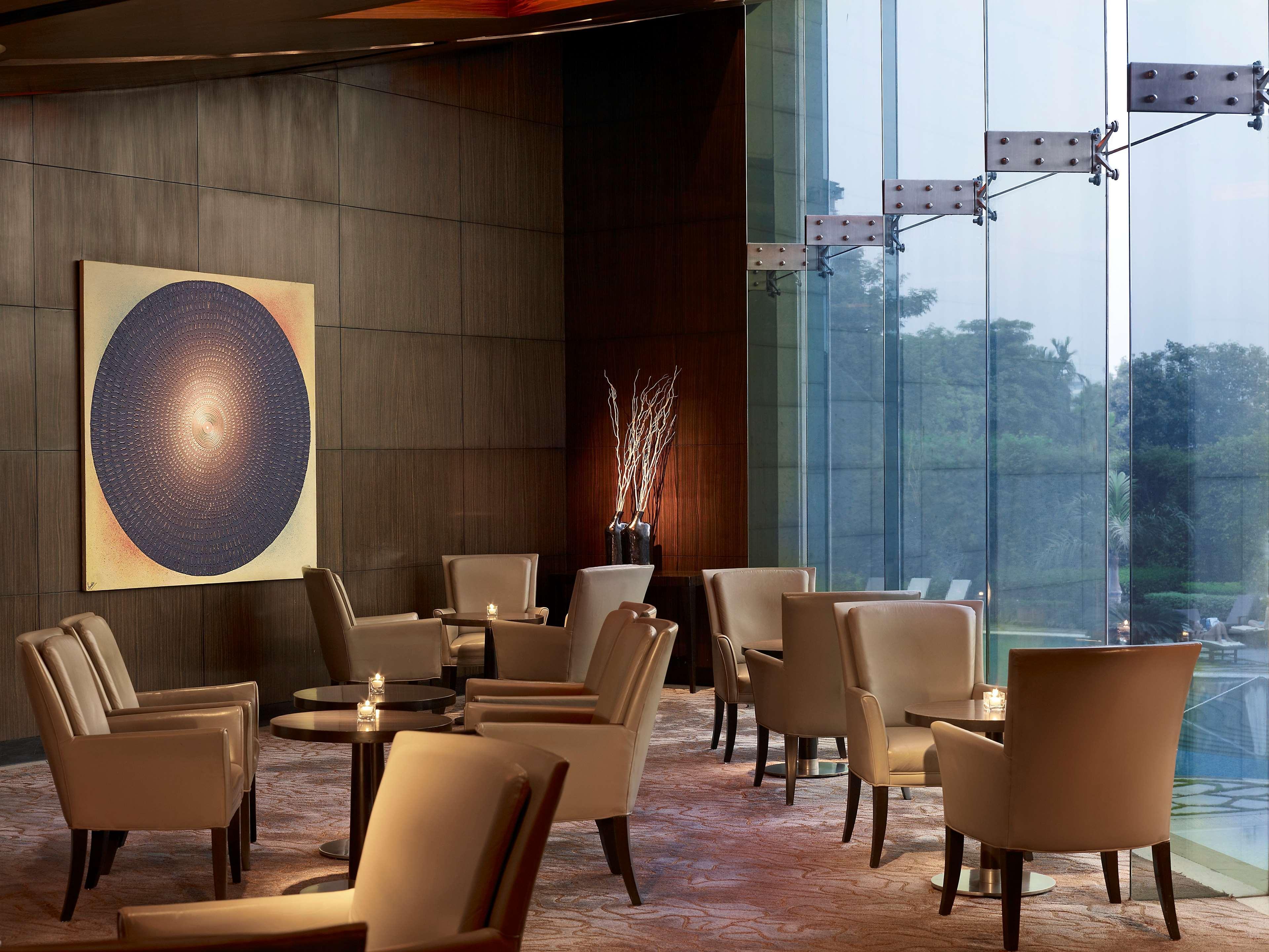 Hyatt Regency Mumbai International Airport Hotel Luaran gambar The Club Lounge at the Westin Mumbai
