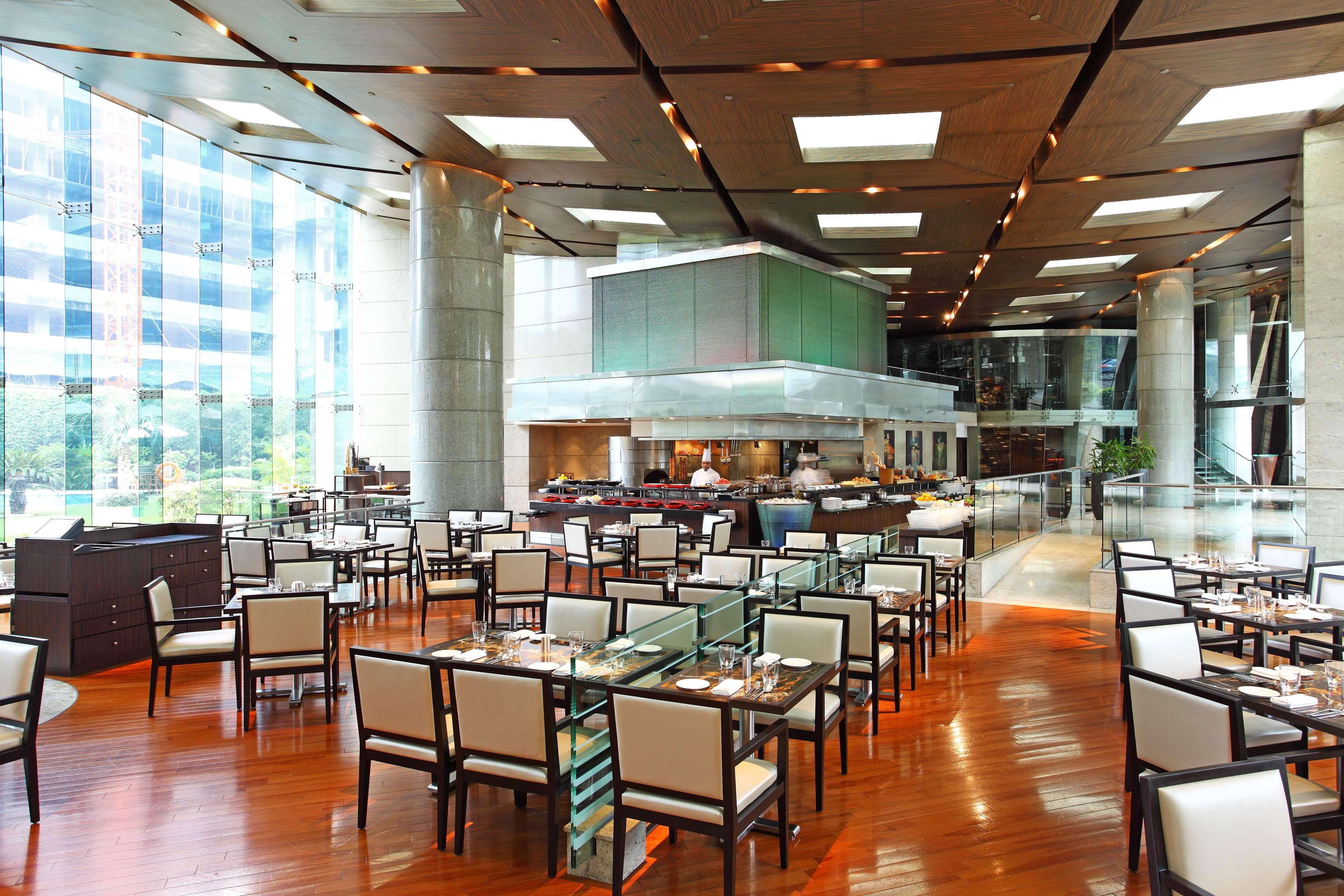 Hyatt Regency Mumbai International Airport Hotel Luaran gambar The restaurant